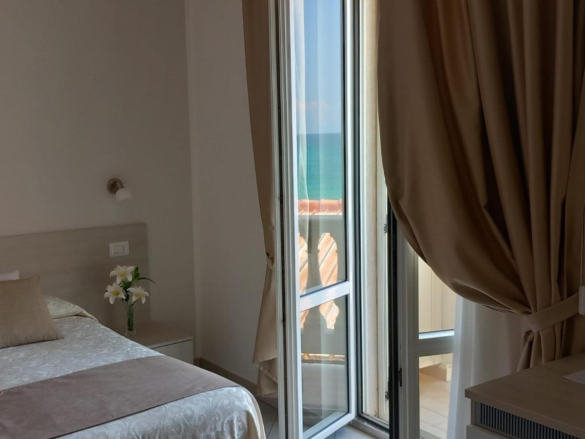 Al Giglio - Affittacamere Cariati Exterior foto