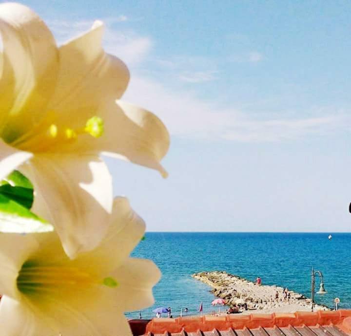 Al Giglio - Affittacamere Cariati Exterior foto